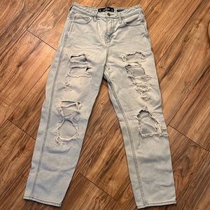 Hollister Light-wash Jeans - Size 27